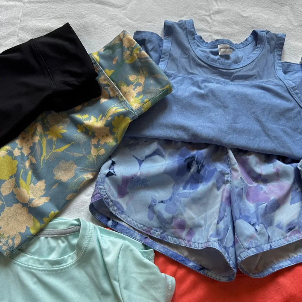 Girls Summer Bundle of Clothes M 7/8 - Picture 5 of 5